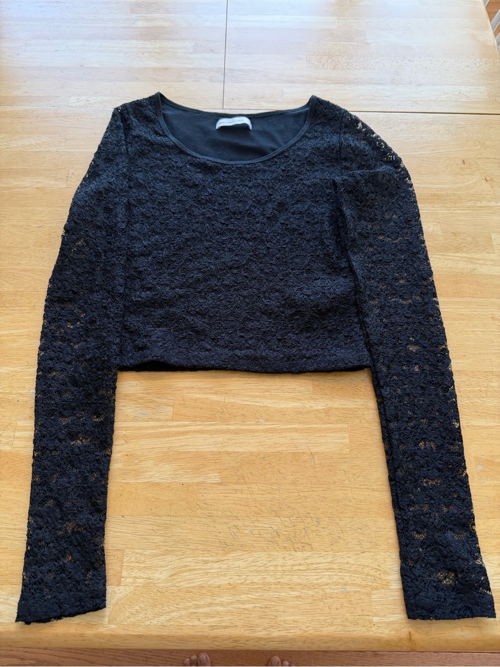 Abercrombie & Fitch Black Lace Long-Sleeve Crop Top